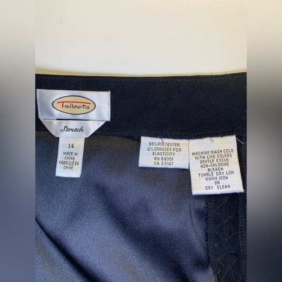 Talbots Black‎ Faux Suede Microfiber Stretch Skirt with Stitch Pattern Design - Picture 6 of 6